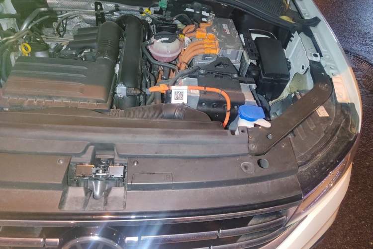 Used Volkswagen Tiguan L New Energy 2023 430 PHEV Plug-in Hybrid Prestige Edition Engine Bay Left