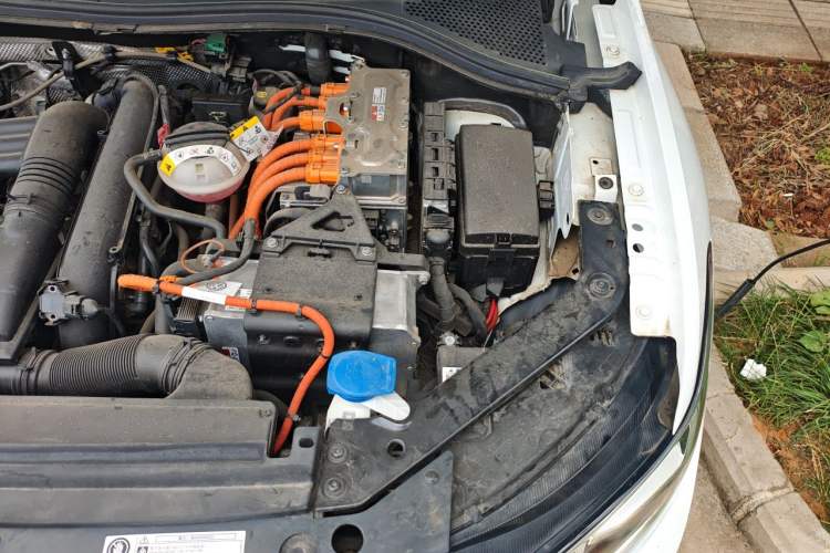 Used Volkswagen Tiguan L New Energy 2023 430 PHEV Plug-in Hybrid Flagship Edition Engine Bay Left