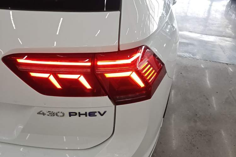 Used Volkswagen Tiguan L New Energy 2023 430 PHEV Plug-in Hybrid Prestige Edition Exterior 3