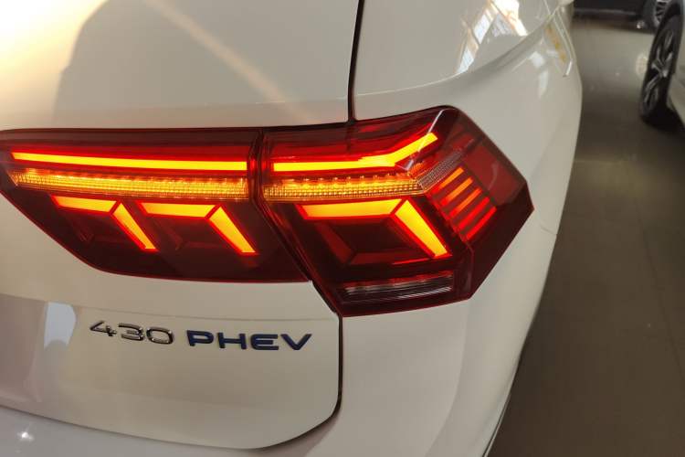 Used Volkswagen Tiguan L New Energy 2023 430 PHEV Plug-in Hybrid Prestige Edition Exterior 6