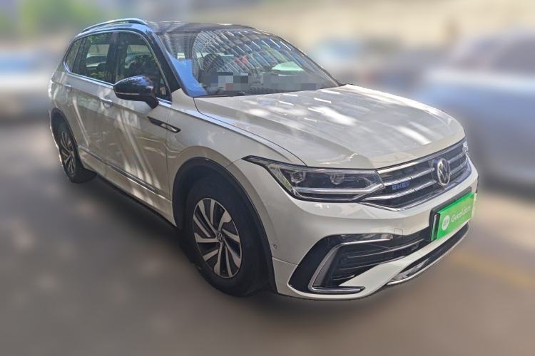 Used Volkswagen Tiguan L New Energy 2023 430 PHEV Plug-in Hybrid Prestige Edition Front Right 45 Deg