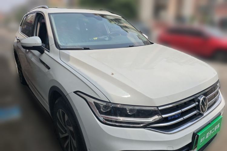 Used Volkswagen Tiguan L New Energy 2023 430 PHEV Plug-in Hybrid Prestige Edition Front Right 45 Deg