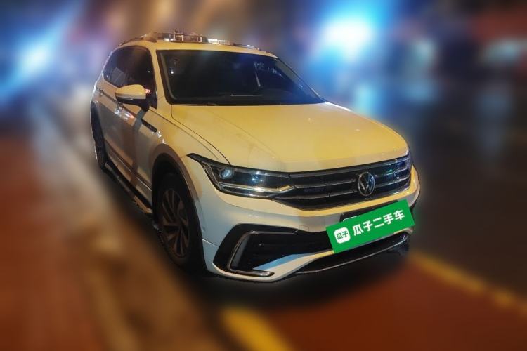 Used Volkswagen Tiguan L New Energy 2023 430 PHEV Plug-in Hybrid Prestige Edition Front Right 45 Deg