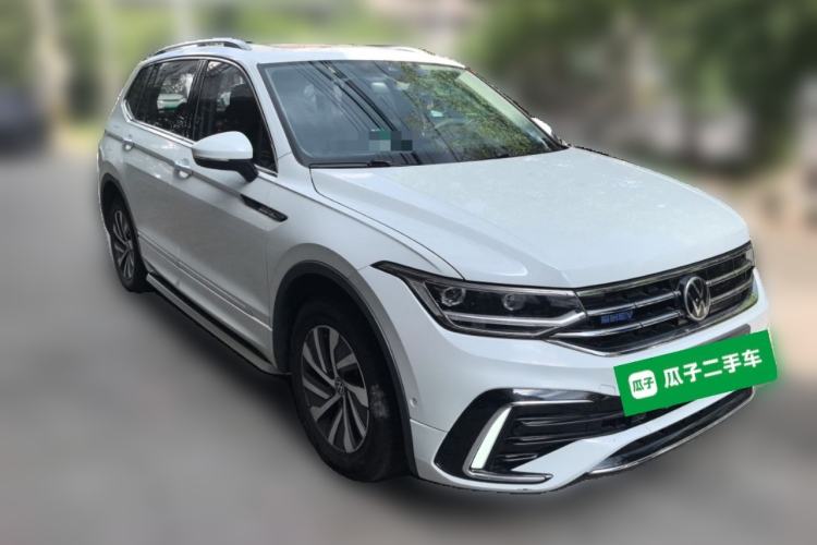 Used Volkswagen Tiguan L New Energy 2023 430 PHEV Plug-in Hybrid Prestige Edition Front Right 45 Deg