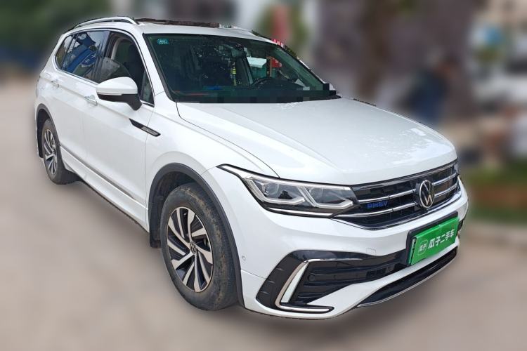 Used Volkswagen Tiguan L New Energy 2023 430 PHEV Plug-in Hybrid Flagship Edition Front Right 45 Deg