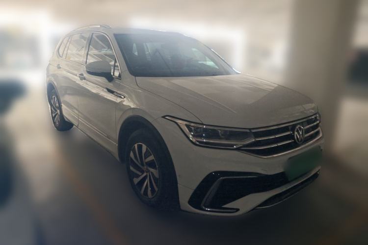 Used Volkswagen Tiguan L New Energy 2023 430 PHEV Plug-in Hybrid Prestige Edition Front Right 45 Deg