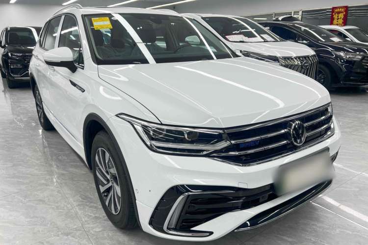 Used Volkswagen Tiguan L New Energy 2023 430 PHEV Plug-in Hybrid Prestige Edition Front Right 45 Deg