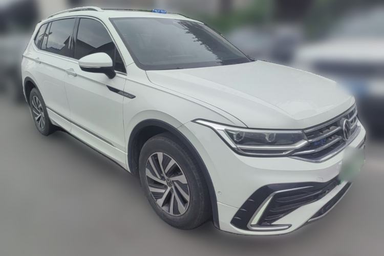 Used Volkswagen Tiguan L New Energy 2023 430 PHEV Plug-in Hybrid Prestige Edition Front Right 45 Deg