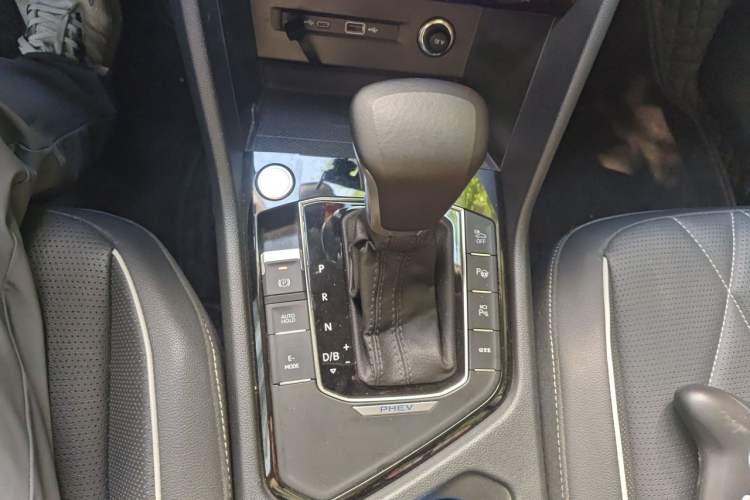 Used Volkswagen Tiguan L New Energy 2023 430 PHEV Plug-in Hybrid Prestige Edition Gear Lever