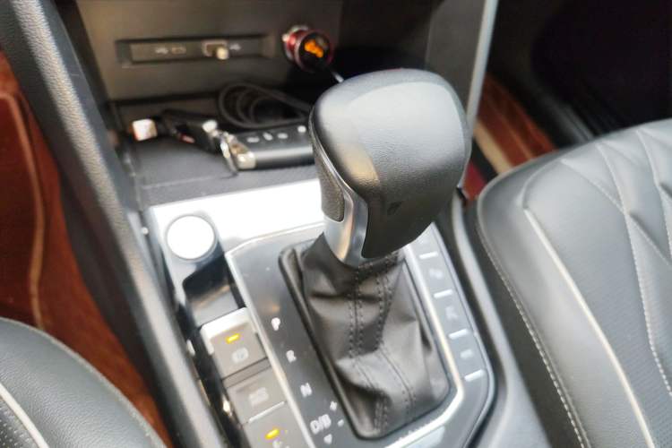 Used Volkswagen Tiguan L New Energy 2023 430 PHEV Plug-in Hybrid Prestige Edition Gear Lever