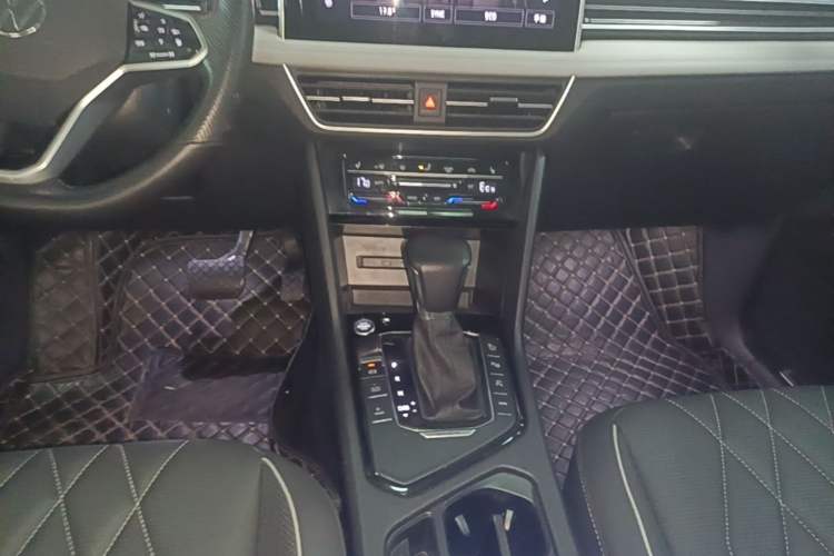Used Volkswagen Tiguan L New Energy 2023 430 PHEV Plug-in Hybrid Prestige Edition Gear Lever