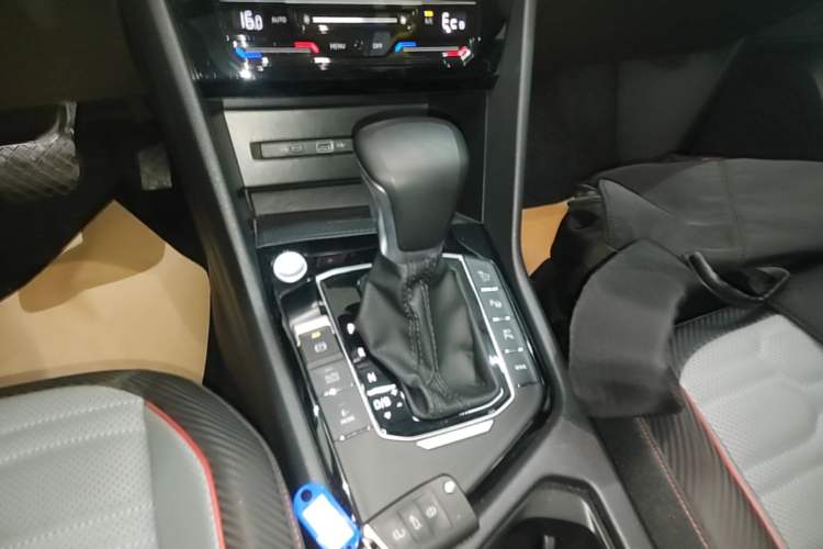Used Volkswagen Tiguan L New Energy 2023 430 PHEV Plug-in Hybrid Flagship Edition Gear Lever