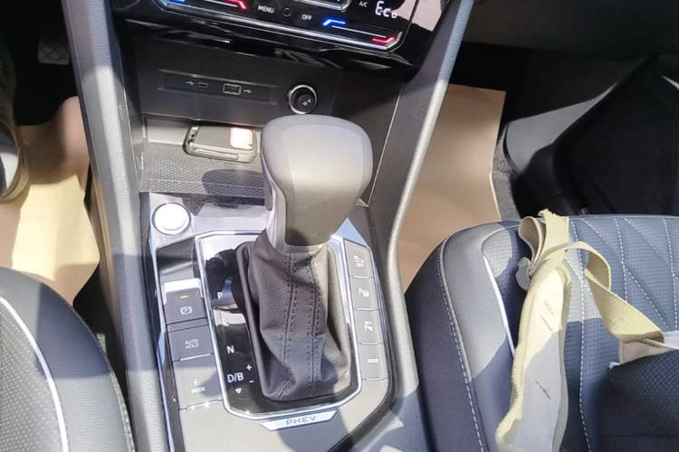 Used Volkswagen Tiguan L New Energy 2023 430 PHEV Plug-in Hybrid Prestige Edition Gear Lever