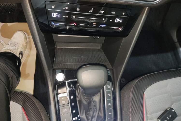 Used Volkswagen Tiguan L New Energy 2023 430 PHEV Plug-in Hybrid Flagship Edition Gear Lever