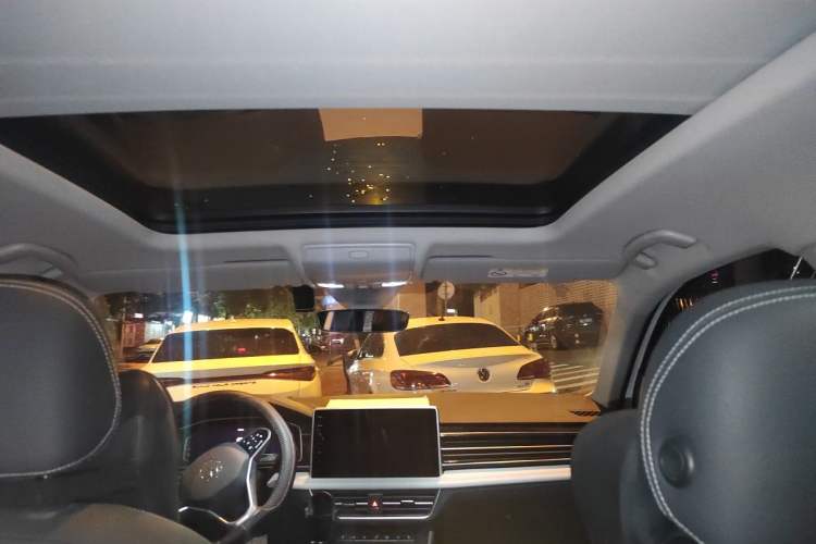 Used Volkswagen Tiguan L New Energy 2023 430 PHEV Plug-in Hybrid Prestige Edition Headliner