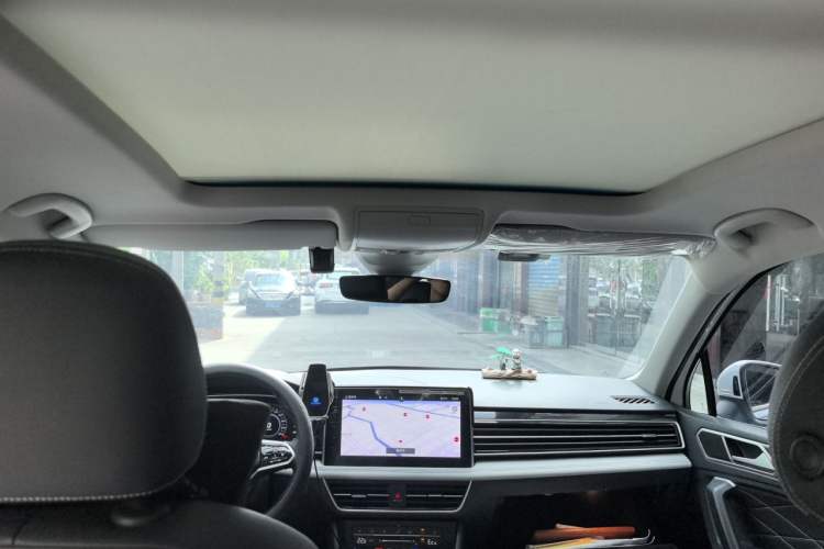 Used Volkswagen Tiguan L New Energy 2023 430 PHEV Plug-in Hybrid Prestige Edition Headliner