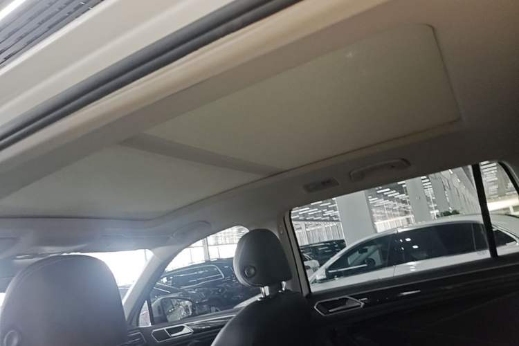 Used Volkswagen Tiguan L New Energy 2023 430 PHEV Plug-in Hybrid Prestige Edition Headliner