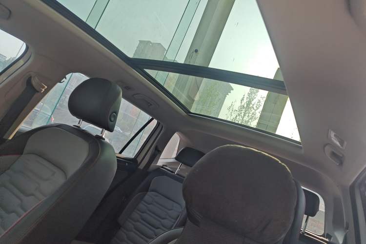 Used Volkswagen Tiguan L New Energy 2023 430 PHEV Plug-in Hybrid Flagship Edition Headliner