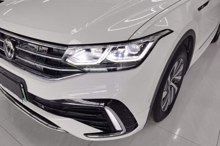 Used Volkswagen Tiguan L New Energy 2023 430 PHEV Plug-in Hybrid Flagship Edition Left Front Headlight