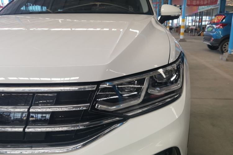 Used Volkswagen Tiguan L New Energy 2023 430 PHEV Plug-in Hybrid Flagship Edition Left Front Headlight