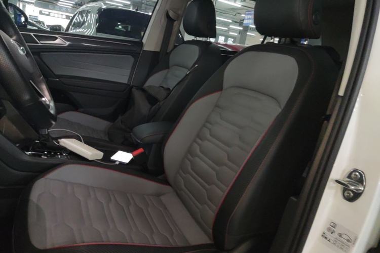 Used Volkswagen Tiguan L New Energy 2023 430 PHEV Plug-in Hybrid Flagship Edition Left Front Seat