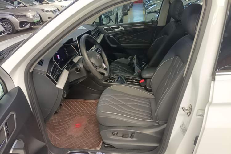 Used Volkswagen Tiguan L New Energy 2023 430 PHEV Plug-in Hybrid Prestige Edition Left Front Seat