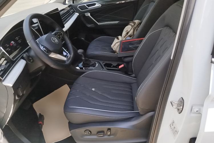 Used Volkswagen Tiguan L New Energy 2023 430 PHEV Plug-in Hybrid Prestige Edition Left Front Seat