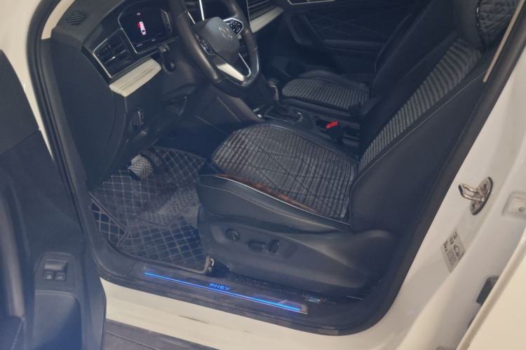 Used Volkswagen Tiguan L New Energy 2023 430 PHEV Plug-in Hybrid Prestige Edition Left Front Seat