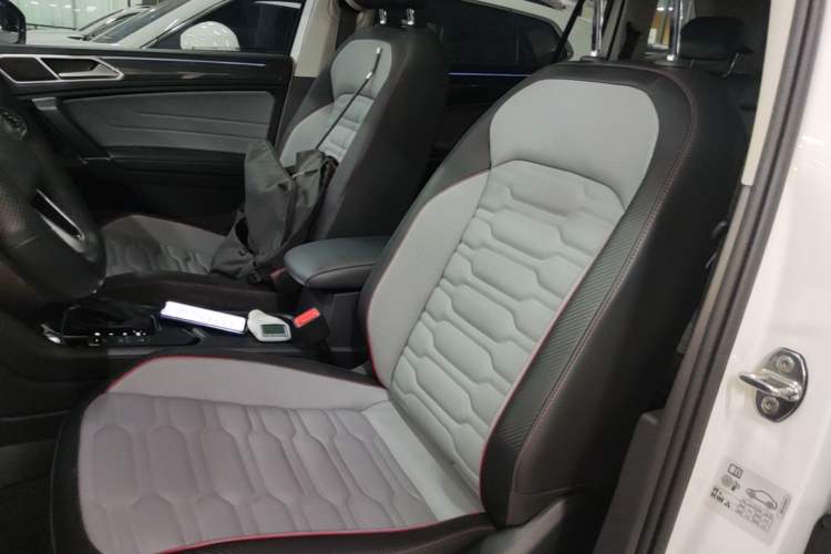 Used Volkswagen Tiguan L New Energy 2023 430 PHEV Plug-in Hybrid Flagship Edition Left Front Seat