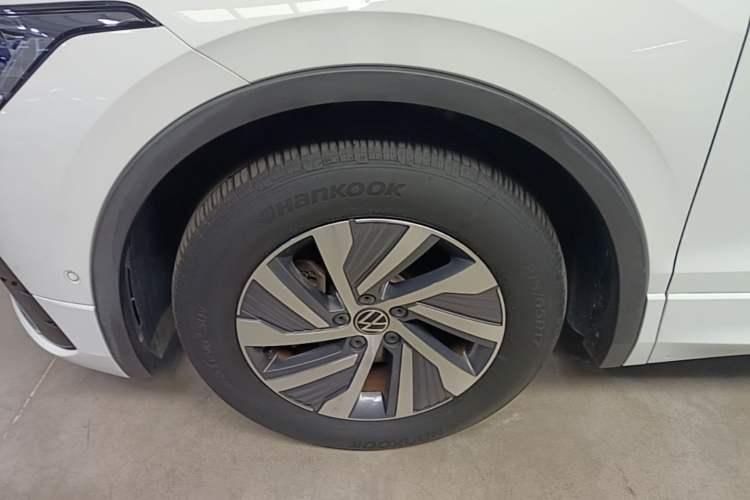 Used Volkswagen Tiguan L New Energy 2023 430 PHEV Plug-in Hybrid Prestige Edition Left Front Wheel Hub