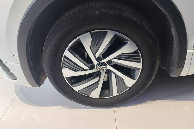 Used Volkswagen Tiguan L New Energy 2023 430 PHEV Plug-in Hybrid Prestige Edition Left Front Wheel Hub