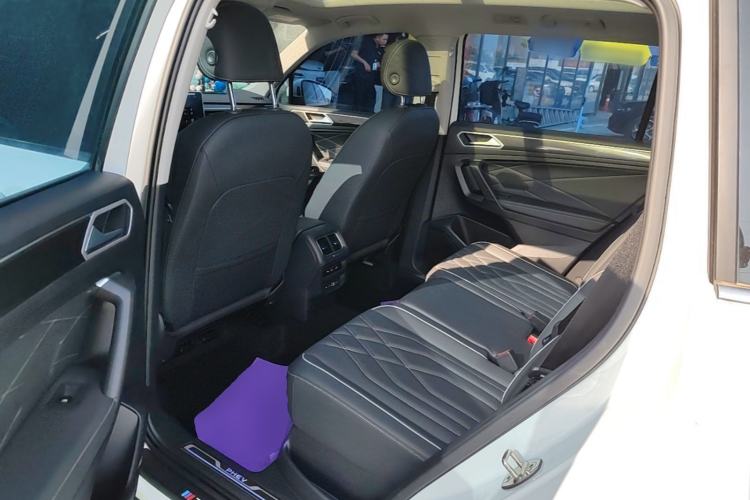 Used Volkswagen Tiguan L New Energy 2023 430 PHEV Plug-in Hybrid Prestige Edition Left Rear Seat