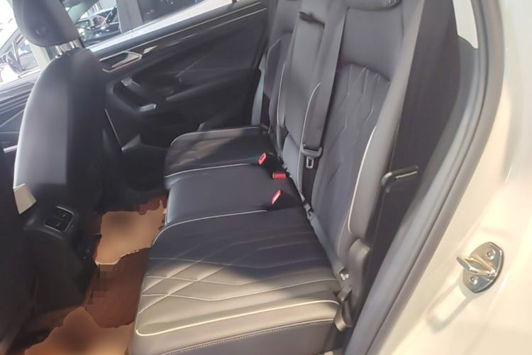 Used Volkswagen Tiguan L New Energy 2023 430 PHEV Plug-in Hybrid Prestige Edition Left Rear Seat