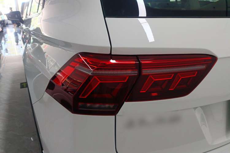 Used Volkswagen Tiguan L New Energy 2023 430 PHEV Plug-in Hybrid Prestige Edition Left Rear Taillight