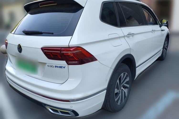 Used Volkswagen Tiguan L New Energy 2023 430 PHEV Plug-in Hybrid Flagship Edition Rear Right 45 Deg