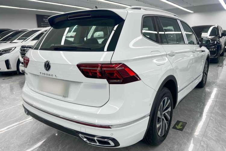 Used Volkswagen Tiguan L New Energy 2023 430 PHEV Plug-in Hybrid Prestige Edition Rear Right 45 Deg
