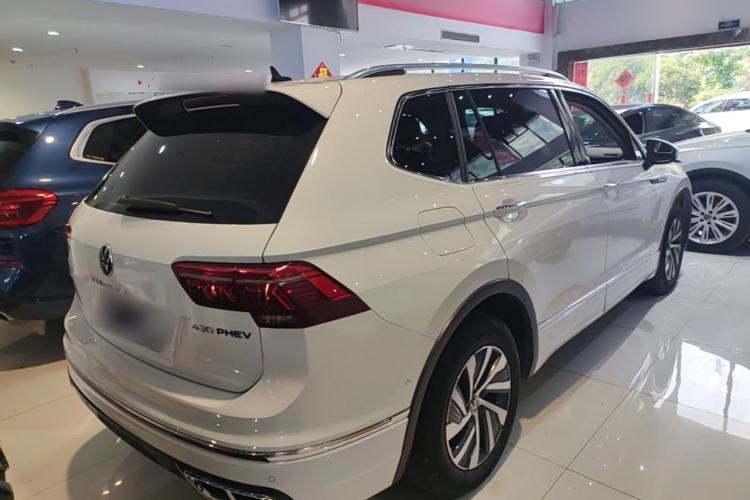 Used Volkswagen Tiguan L New Energy 2023 430 PHEV Plug-in Hybrid Prestige Edition Rear Right 45 Deg