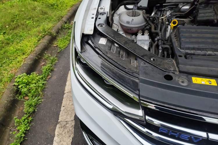 Used Volkswagen Tiguan L New Energy 2023 430 PHEV Plug-in Hybrid Prestige Edition Right Front Headlight