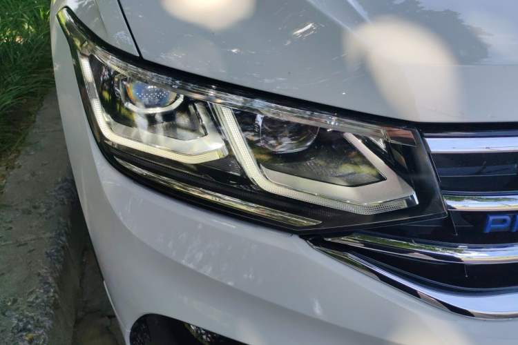 Used Volkswagen Tiguan L New Energy 2023 430 PHEV Plug-in Hybrid Flagship Edition Right Front Headlight