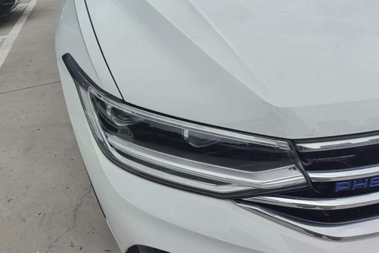 Used Volkswagen Tiguan L New Energy 2023 430 PHEV Plug-in Hybrid Prestige Edition Right Front Headlight