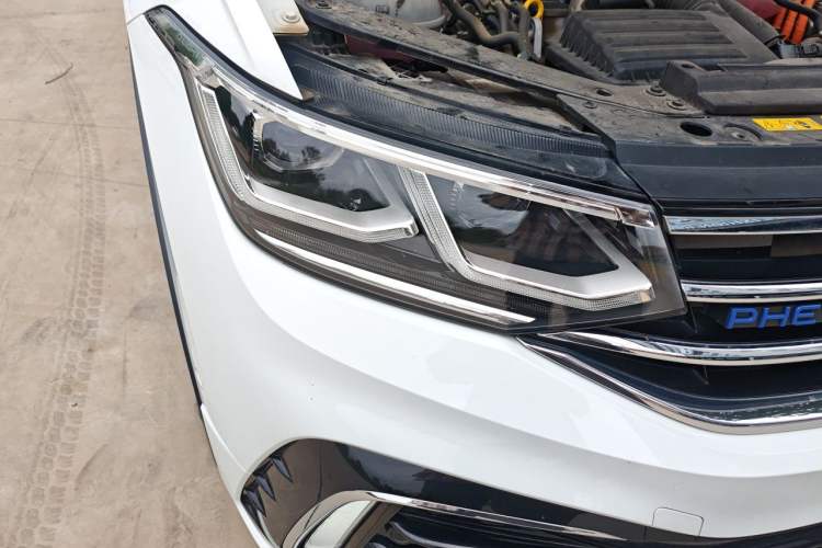 Used Volkswagen Tiguan L New Energy 2023 430 PHEV Plug-in Hybrid Flagship Edition Right Front Headlight