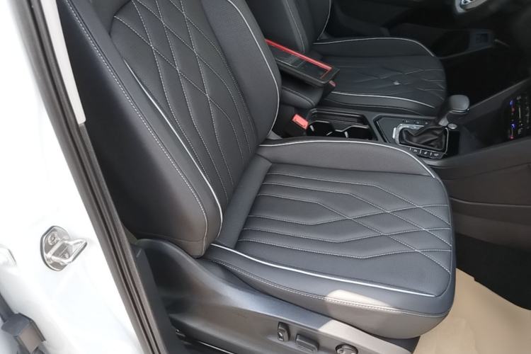 Used Volkswagen Tiguan L New Energy 2023 430 PHEV Plug-in Hybrid Prestige Edition Right Front Seat