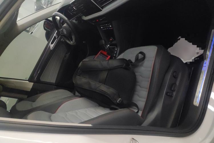 Used Volkswagen Tiguan L New Energy 2023 430 PHEV Plug-in Hybrid Flagship Edition Right Front Seat