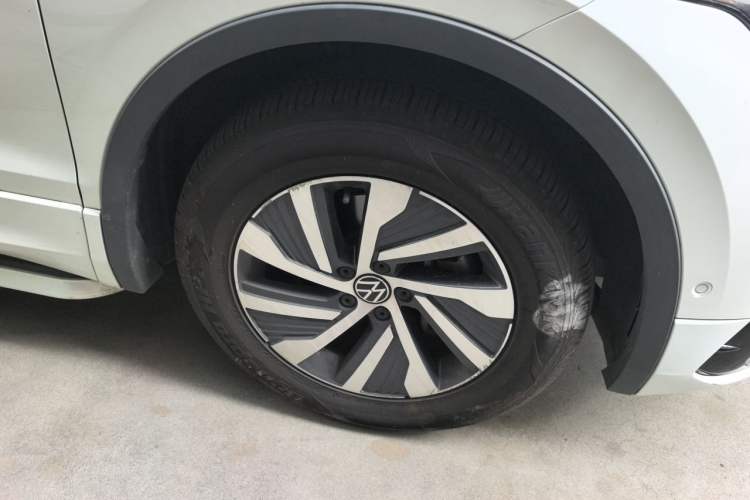 Used Volkswagen Tiguan L New Energy 2023 430 PHEV Plug-in Hybrid Prestige Edition Right Front Wheel Hub