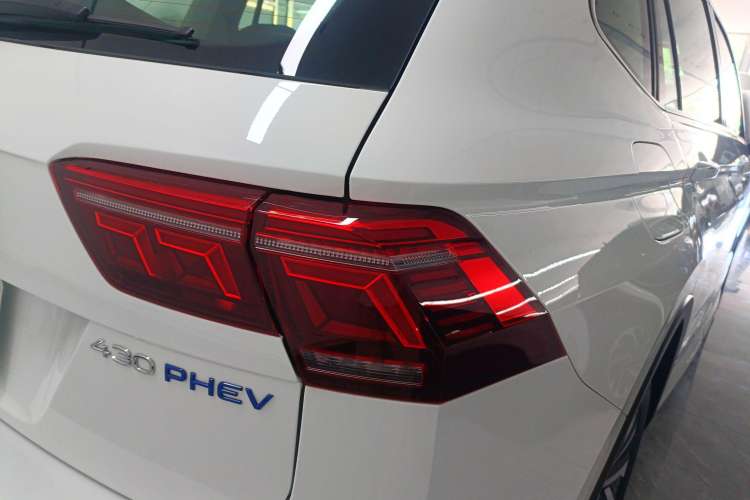 Used Volkswagen Tiguan L New Energy 2023 430 PHEV Plug-in Hybrid Prestige Edition Right Rear Taillight
