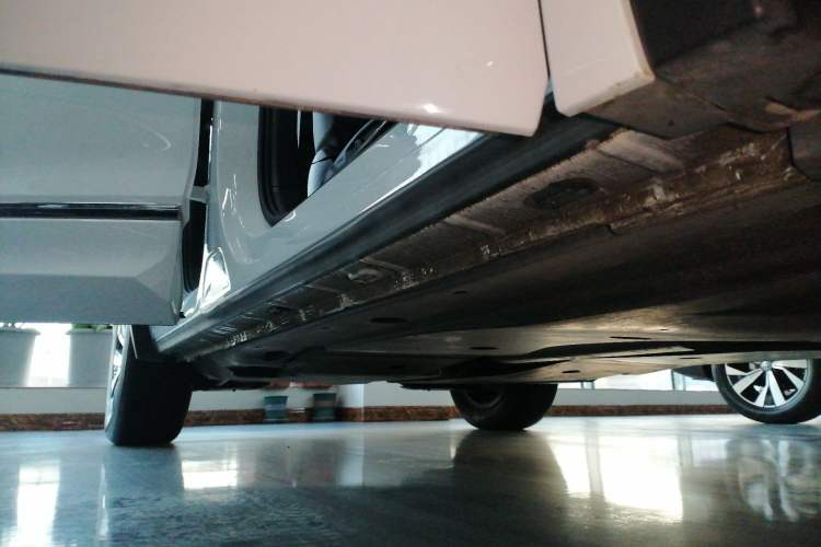 Used Volkswagen Tiguan L New Energy 2023 430 PHEV Plug-in Hybrid Prestige Edition Right Side Sill