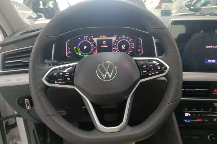 Used Volkswagen Tiguan L New Energy 2023 430 PHEV Plug-in Hybrid Prestige Edition Steering Wheel