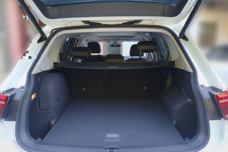 Used Volkswagen Tiguan L New Energy 2023 430 PHEV Plug-in Hybrid Flagship Edition Trunk