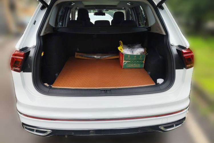 Used Volkswagen Tiguan L New Energy 2023 430 PHEV Plug-in Hybrid Prestige Edition Trunk