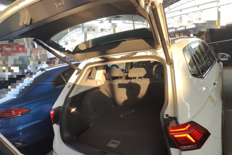 Used Volkswagen Tiguan L New Energy 2023 430 PHEV Plug-in Hybrid Prestige Edition Trunk